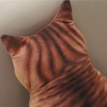 Katė pliušinis žaislas kūrybos katė atgal pliušas pagalvės realiame gyvenime iškamša minkštos lėlės, namų dekoro pagalvėlė juokingi žaislai vaikams 9818