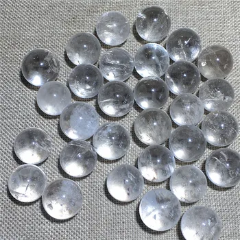 Natūralus rutulys, aišku, kvarco kristalo (l Namo, buto apdailos akmenų ir kristalų pasaulyje kamuolys