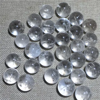 Natūralus rutulys, aišku, kvarco kristalo (l Namo, buto apdailos akmenų ir kristalų pasaulyje kamuolys